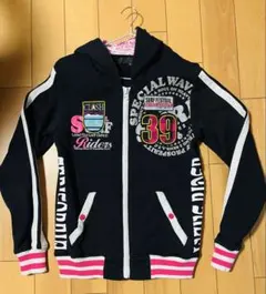 ジップアップパーカー 黒 ピンク 白 平成