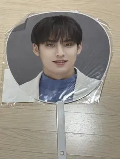 SEVENTEEN ミンギュ うちわ まとめ売り SEVENTEEN ミンギュ うちわ - メルカリ