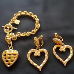 ゴールドメッキ ハート型イヤリングとブレスレットセット