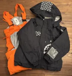 デサント　キッズ　ジュニア　スキー　ウェア　スノボ　130