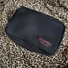 CHANEL PARFUMS シャネル　化粧ポーチ　ポーチ　バックのサムネイル