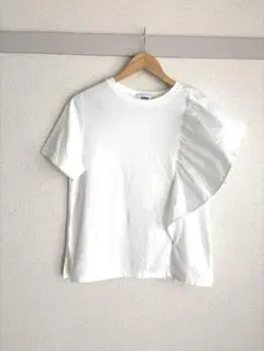 AZUL 半袖 Tシャツ ホワイト フリルデザインのサムネイル