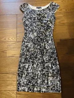 Mimi Grant ノースリーブひざ丈ワンピース SS
