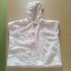 ホワイトベビーポンチョ クマ耳付き