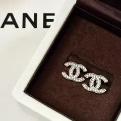 新品 Cロゴ ピアス ノベルティ シルバー CCロゴ シャネル