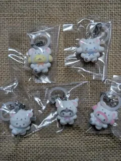 ふわふわスノーめじるしアクセサリー ガチャ　セミコンプ　サンリオ