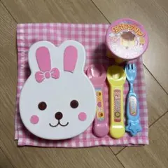 メルちゃん うさぎ型お弁当とプリン