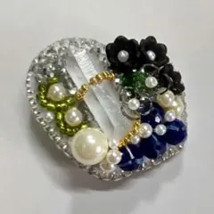 水辺の花園 ビーズ刺繍 天然石 ブローチ ハンドメイド