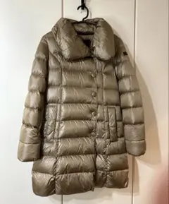 ダウンジャケット