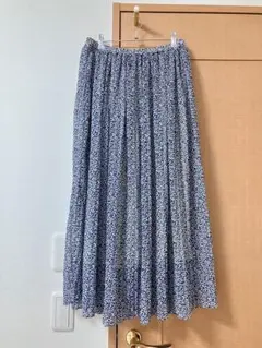 美品 ロングスカート花柄 フラワー ブルー 水色 白 ホワイト 小花柄 プリーツ