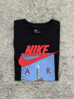 NIKE AIR 五重塔 グラフィック Tシャツのサムネイル