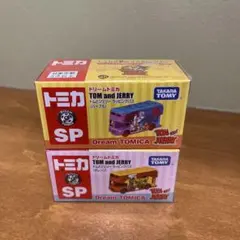 ドリームトミカ トムとジェリー ラッピングバス　パープルとオレンジ2台セット