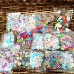 パステルカラービーズ、チャームまとめ売り
