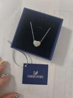 スワロフスキーネックレス