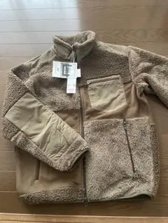 新品未使用 ユニクロ エンジニアドガーメンツフリースジャケットＬサイズベージュ