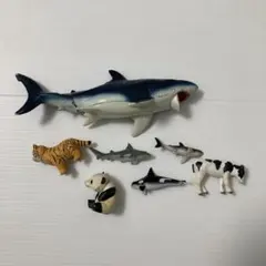 魚や動物のフィギュア　7点