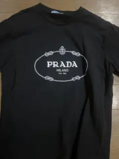 黒 Tシャツ ロゴプリント