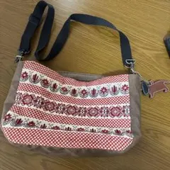 ハンドメイド　フランス刺繍ショルダーバッグ