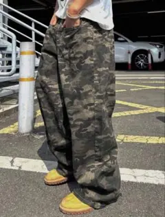 迷彩柄 バギーデニム ワイド パンツ トレンド 流行り army カモ柄