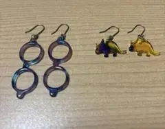 眼鏡ピアスと恐竜ピアスセット