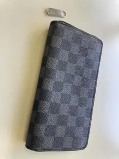 ルイヴィトン ダミエパターン レザー長財布