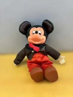 レトロな風合いのミッキーマウスのぬいぐるみのサムネイル