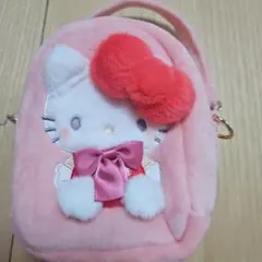 ハローキティ　ボアミニポーチ　サンリオ　推しぬいぐるみ入れ　ハンドバック