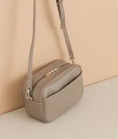 nano universe ナノユニバース　スクエアショルダーバッグ