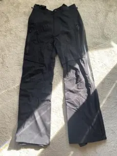 マウンテンハードウェア　スノーボードパンツ ブラック