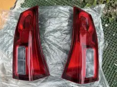 C27 セレナ 純正テールランプ 左右セット 美品 2026年最新】セレナ(C27) 純正テールライト商品一覧 - Yahoo!オークション