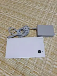 ニンテンドーDSi ホワイト 本体中古品