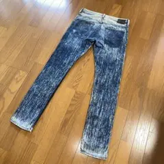 GUESS デニムパンツのサムネイル