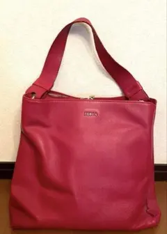 フルラ　FURLA 赤 レザー ショルダーバッグ　コーチ　ロンシャン
