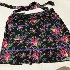 フェイラーfeiler花柄刺繍コットンエプロン 黒 - メルカリ