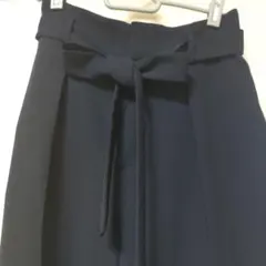 ユニクロ　ネイビー ワイドパンツ リボン付き