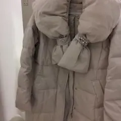 アイボリー ダウンジャケット