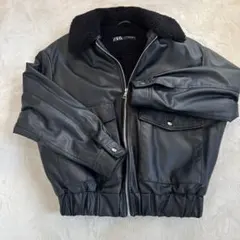 美品　ZARA ボア付き　レザージャケット