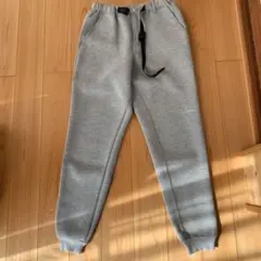 GRAMICCI グレー スウェットパンツ