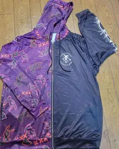 NIER CLOTHING パーカー 紫と黒のツートンのサムネイル