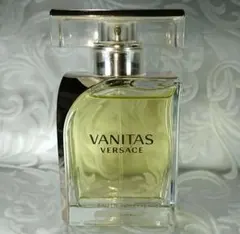 ほぼ満量 ヴェルサーチ　ヴァニタス 100ml オーデトワレ ほぼ満量 ヴェルサーチ ヴァニタス 100ml オーデトワレ - メルカリ