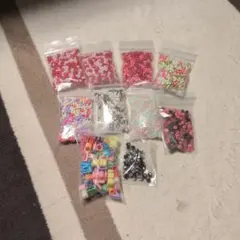 ビーズとデコレーションパーツセット