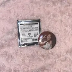 Le Sserafim ユンジン　cafe 缶バッチ