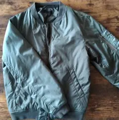 ユニクロ　MA-1　カーキー　サイズM