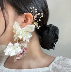 フラワーイヤーカフ　ウェディング　フラワー　結婚式　インド刺繍　大ぶり