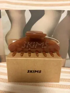 SKIMS ロゴミニクリップ ヘアアクセサリー スキムズ SMALL rhode