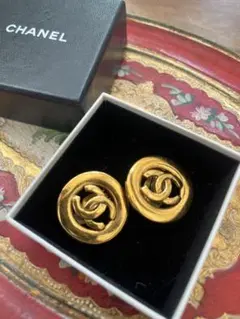 CHANEL vintageゴールド CCロゴ イヤリング