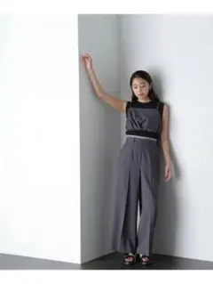 美品ナチュラルビューティベーシック ￼ウエスト切り替えレイヤードライクパンツ M