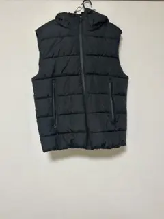 黒 フード付き ダウンベスト