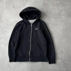 J*C様 17488 NIKE ワンポイント 刺繍ロゴ フルジップパーカー 黒色