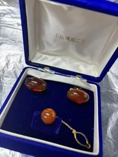 美品 上山琥珀工芸 ネクタイピン カフスセット 箱付き 久慈琥珀 伝統工芸品
